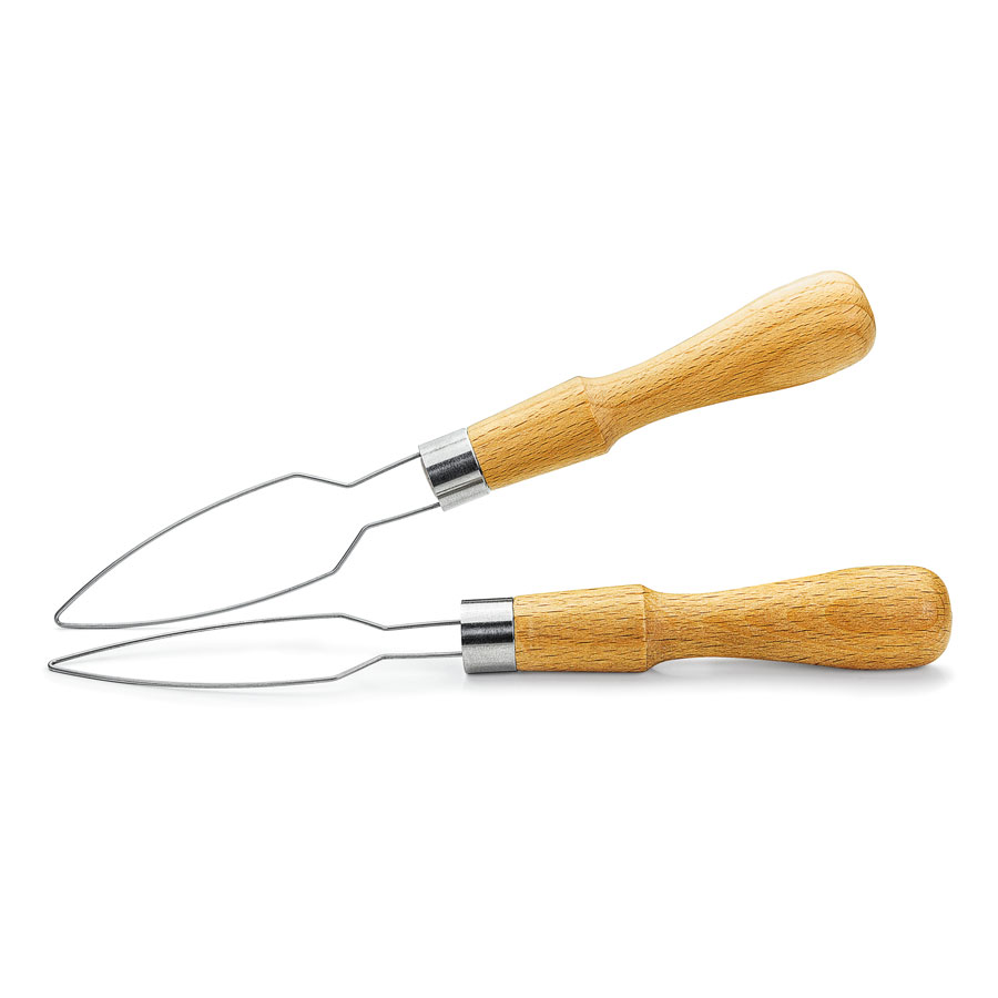Knopfeinfädler Zuknöpfhilfe Zwei Knopfeinfädler mit Holzgriff und Drahtschlaufe