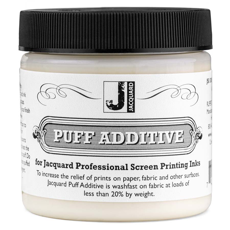 Mit dem Jacquard Puff Additive lassen sich Strukturen auf Stoffen herstellen. Das ist nicht nur für Textile-Artists/Patinierer interessant, sondern auch für alle anderen Anwender die mit Farben auf Stoffen arbeiten.