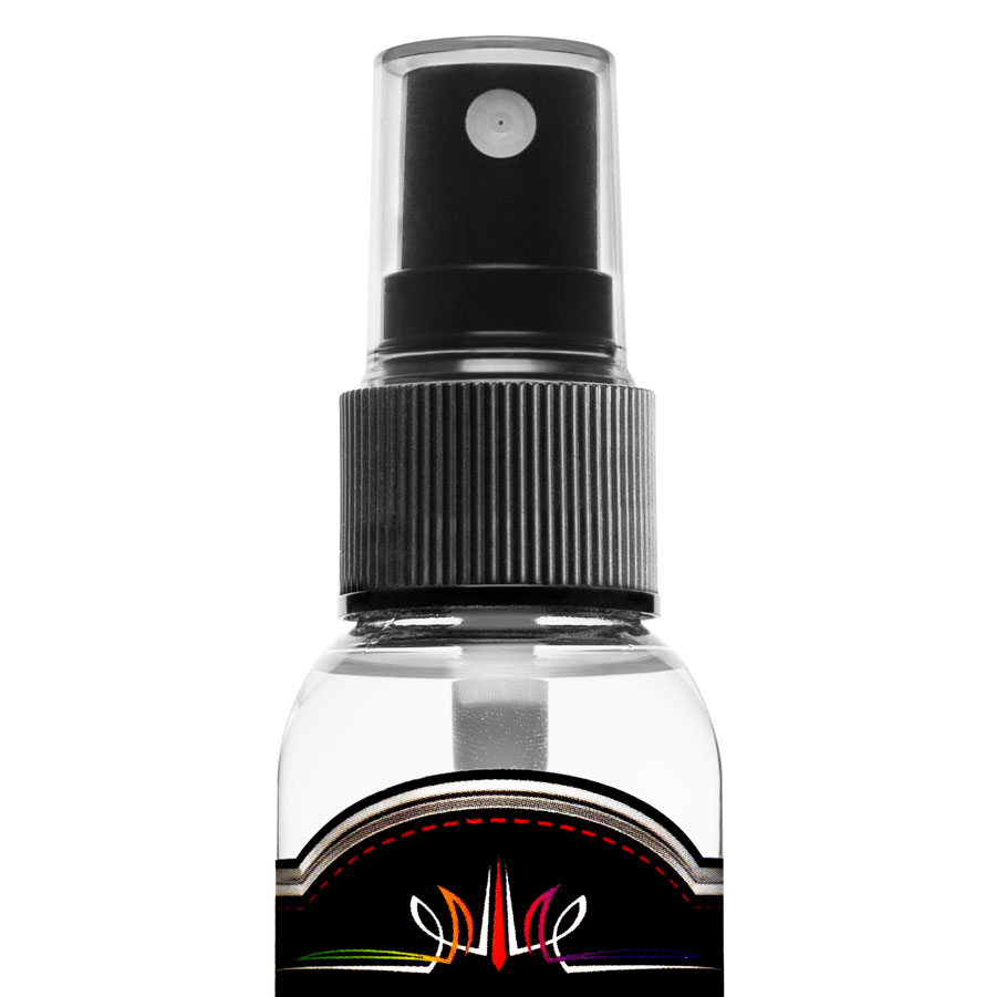 LK Acrylks Prep-B de Liquid Kicks est un mélange de solvants et de nettoyants doux qui élimine efficacement les huiles, les cires, les graisses et les silicones des surfaces délicates en cuir et en vinyle avant l'application de la peinture. Il peut être u