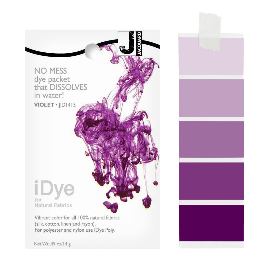 Jacquard iDye Natural 415 Violet Packung Jacquard iDye Natural 415 Violet mit sich lösender Farbe im Wasser und Farbmustern in Violett