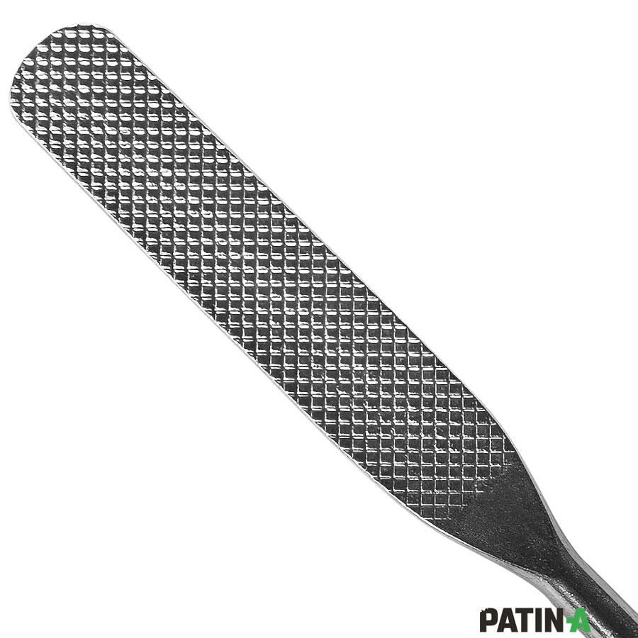 Das Fiebing's Edge Paddle wird zusammen mit Fiebing's Edge-Kote benutzt. Mit diesem Kantenstreicher aus Edelstahl können Sie Edge-Kote super präzise und gleichmäßig auftragen, sodass Sie jedes Mal ein einheitliches Finish bekommen.