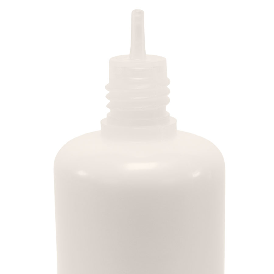 PATIN-TEX ist eine weiße Flüssigkeit, die nach der Anwendung zu einem beigen Film trocknet. Natürlich ist dieses Latex auch für feinste Patinierungen geeignet, da die handliche weiche Finelinerflasche punktgenau das Latex verteilt.