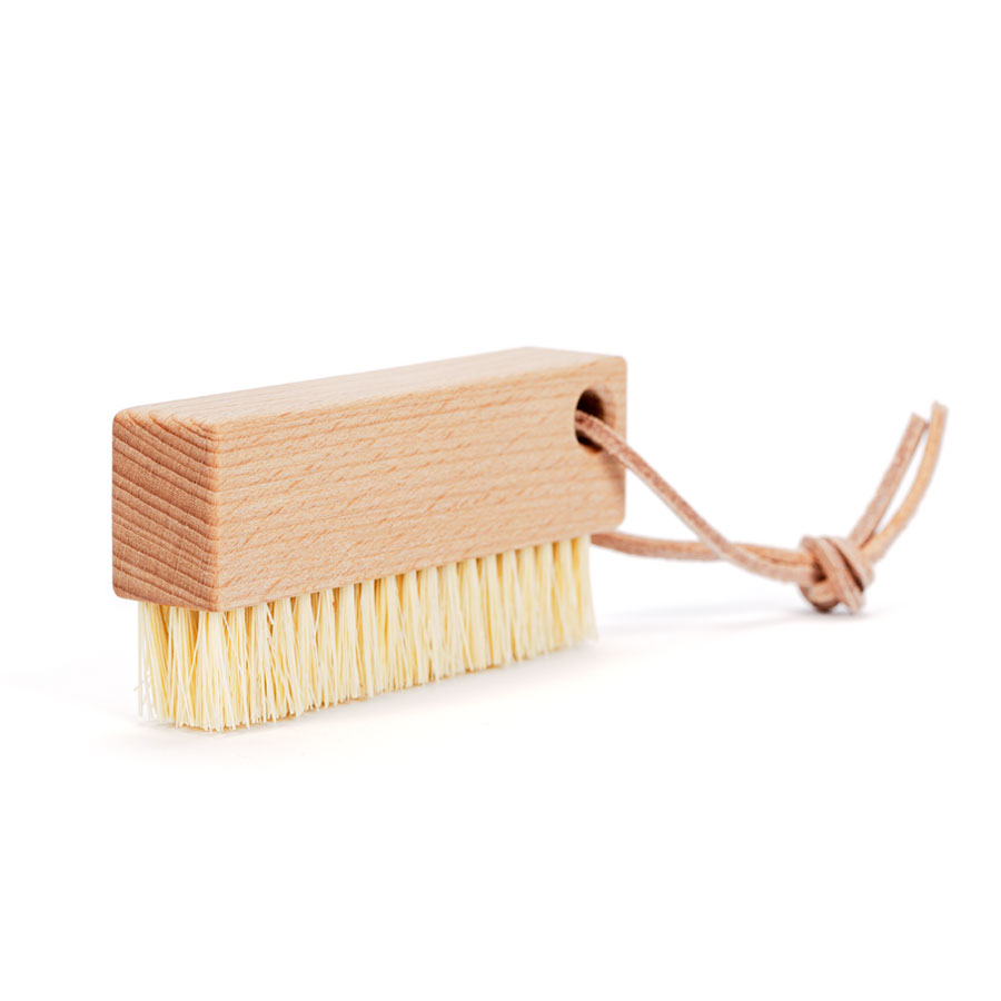 Nail brush front view Redecker nail brush with leather loop, front view