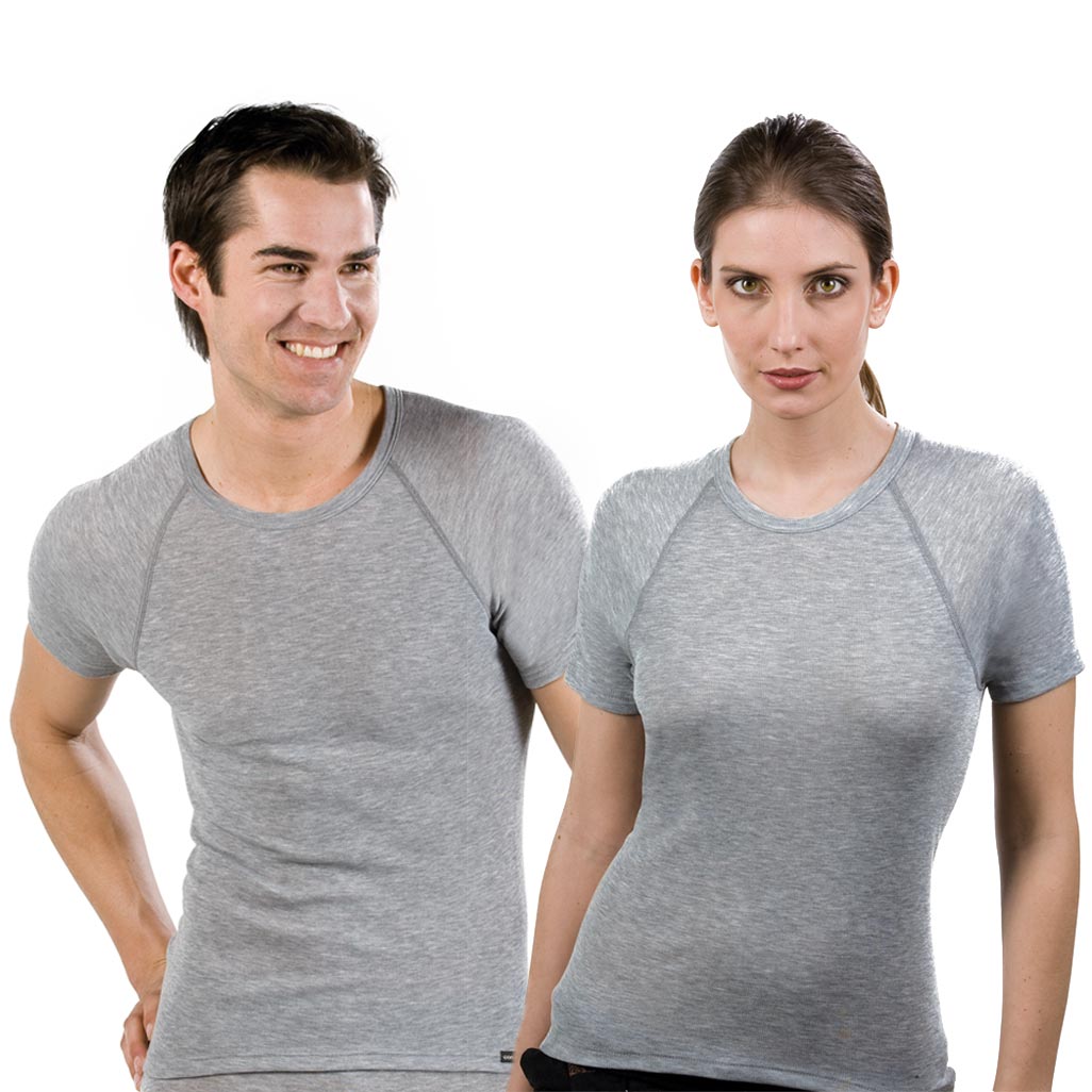 con-ta Funktions-T-Shirt Mann und Frau in grauen Funktions-T-Shirts von con-ta