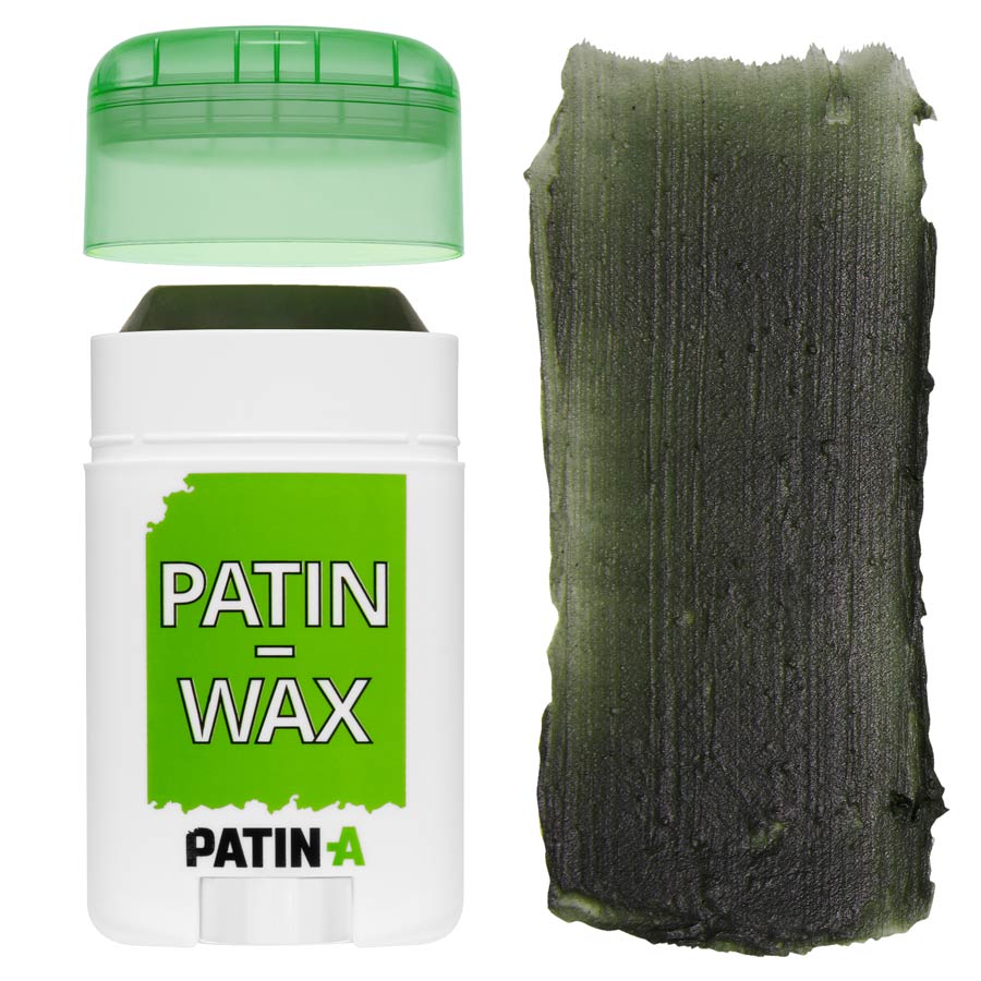 PATIN-WAX ist unser Patinierstick in einer Kunststoffdrehhülse. PATIN-WAX ist die perfekte Patina um Kostüme richtig zu verschmutzen und zu altern.