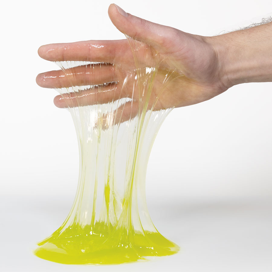 Hand-mit-Patin-Slime-Gruen