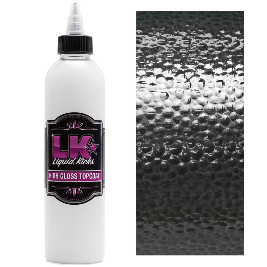 Liquid Kicks High Gloss Topcoat ist ein professioneller, hochelastischer, super hochglänzender Decklack. Das Besondere an dieser Schutzschicht ist, dass sie hochelastisch ist und nicht z.B. beim Tragen eines Schuhs reisst oder brüchig wird.