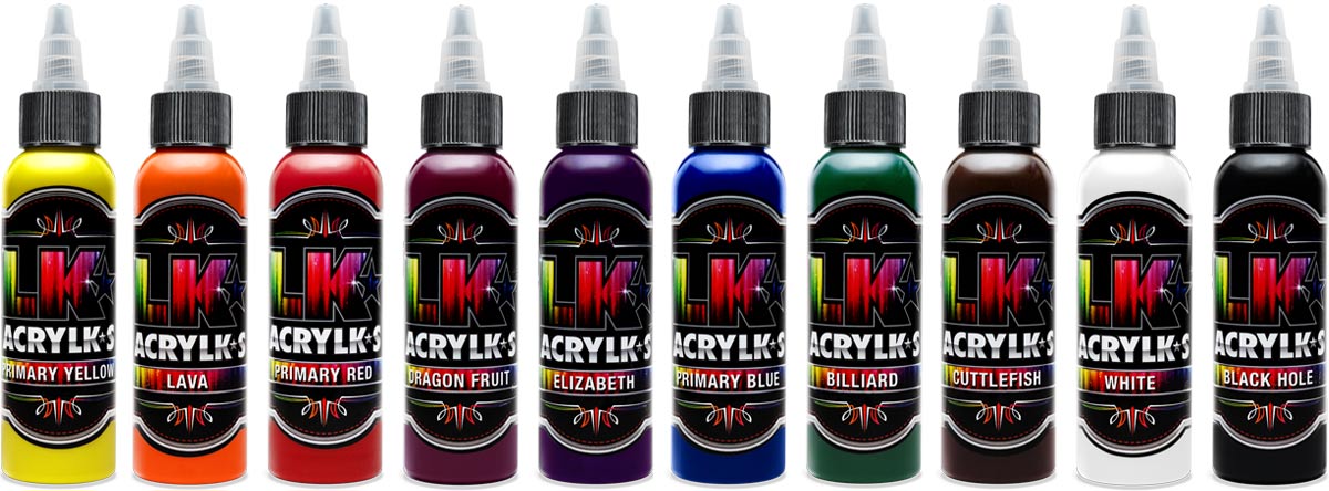 LK ACRYLKS ist die ultimative Farbe für Leder, Leinwand, Vinyl, Kunststoff, Metall, Papier, Holz und vieles mehr. LK ACRYLKS haben einen hohen Chroma-Wert und sind unglaublich gut mischbar. Künstler lieben die Leidenschaft, die LK in seine Produkte steckt