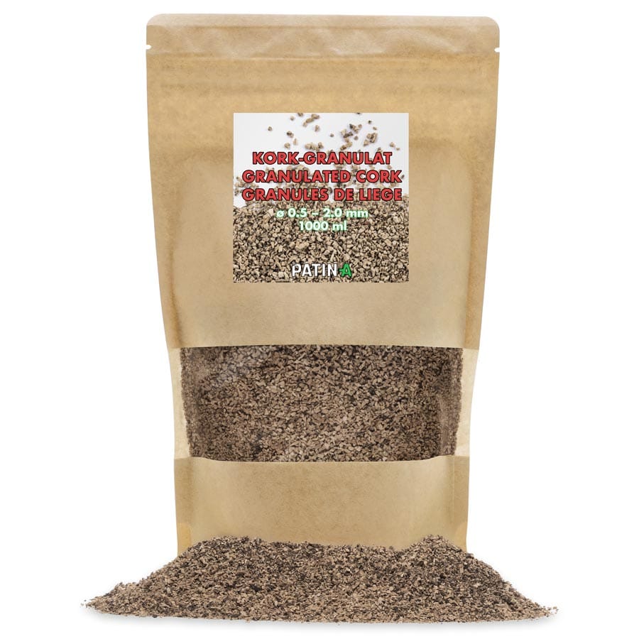 Das Korkgranulat mit einem Durchmesser zwischen 0,5 und 2 Millimeter ergibt eine spannende Oberflächenstruktur. Besonders bei SFX Patinierungen: z.B. Schmutz, Krustenblut, Verbrennungen, Explosionen, Schimmel, Rost, Moos, Algen etc. ist Korkgranulat unver