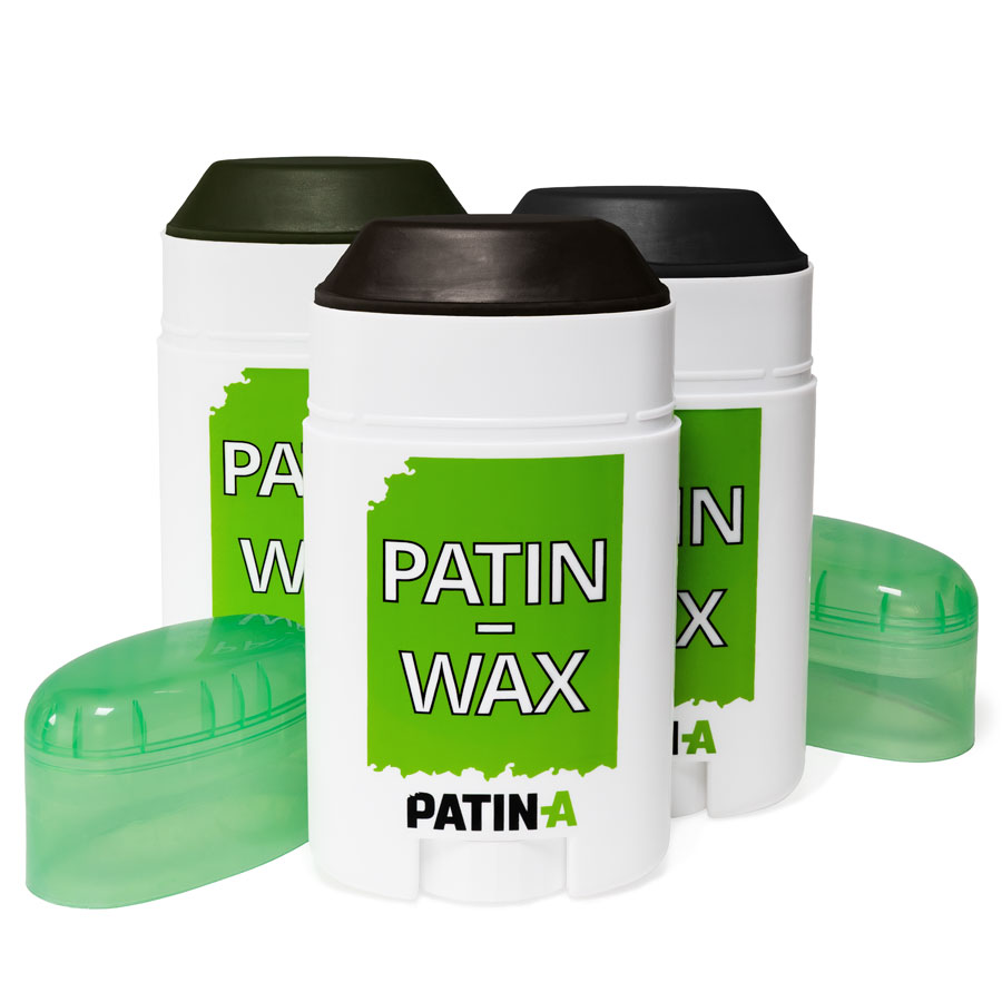 3 dunkle PATIN-WAX Sticks für besondere Patinierungen. PATIN-WAX ist die perfekte Patina um Kostüme richtig zu verschmutzen und zu altern.