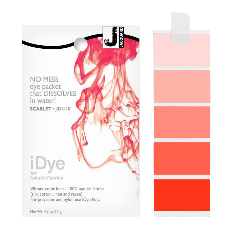 Jacquard iDye Natural 410 Scarlet Packung Jacquard iDye Natural 410 Scarlet mit sich lösender Farbe im Wasser und Farbmustern in Scharlachrot