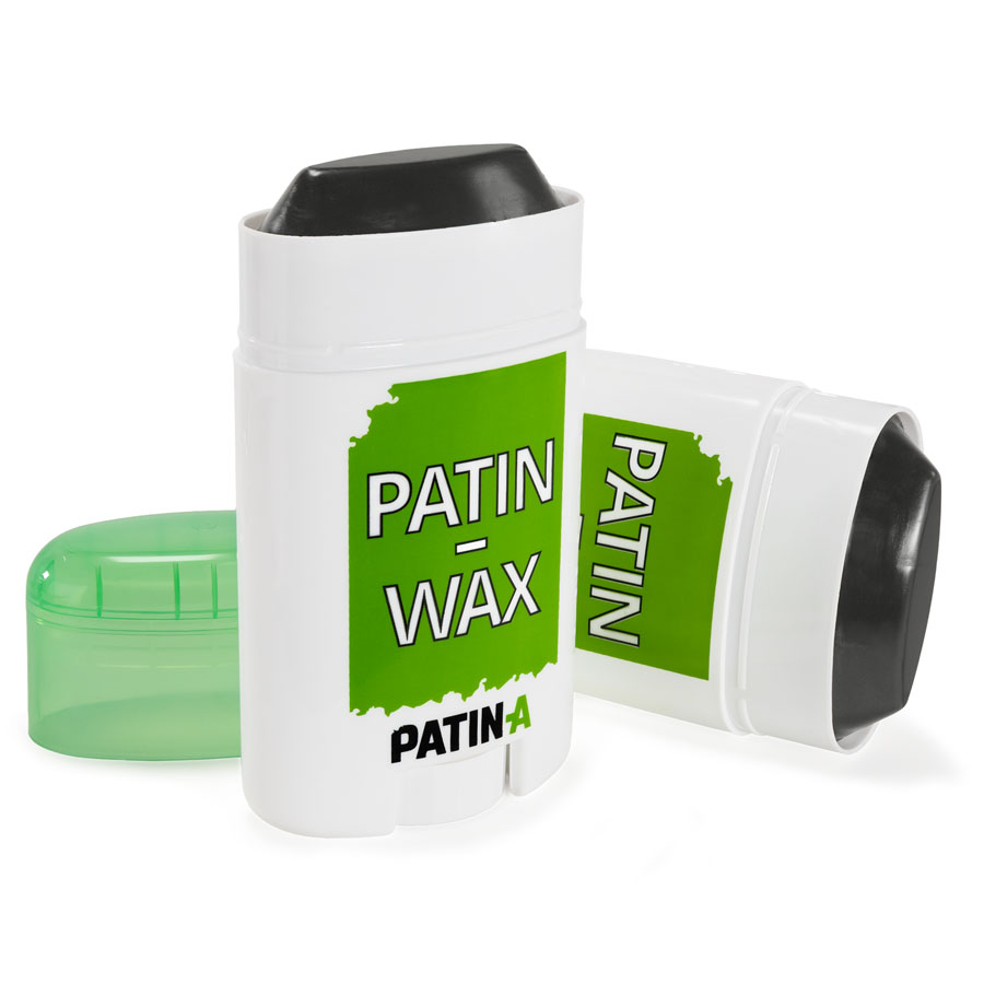 PATIN-WAX ist unser Patinierstick in einer Kunststoffdrehhülse. PATIN-WAX ist die perfekte Patina um Kostüme richtig zu verschmutzen und zu altern.